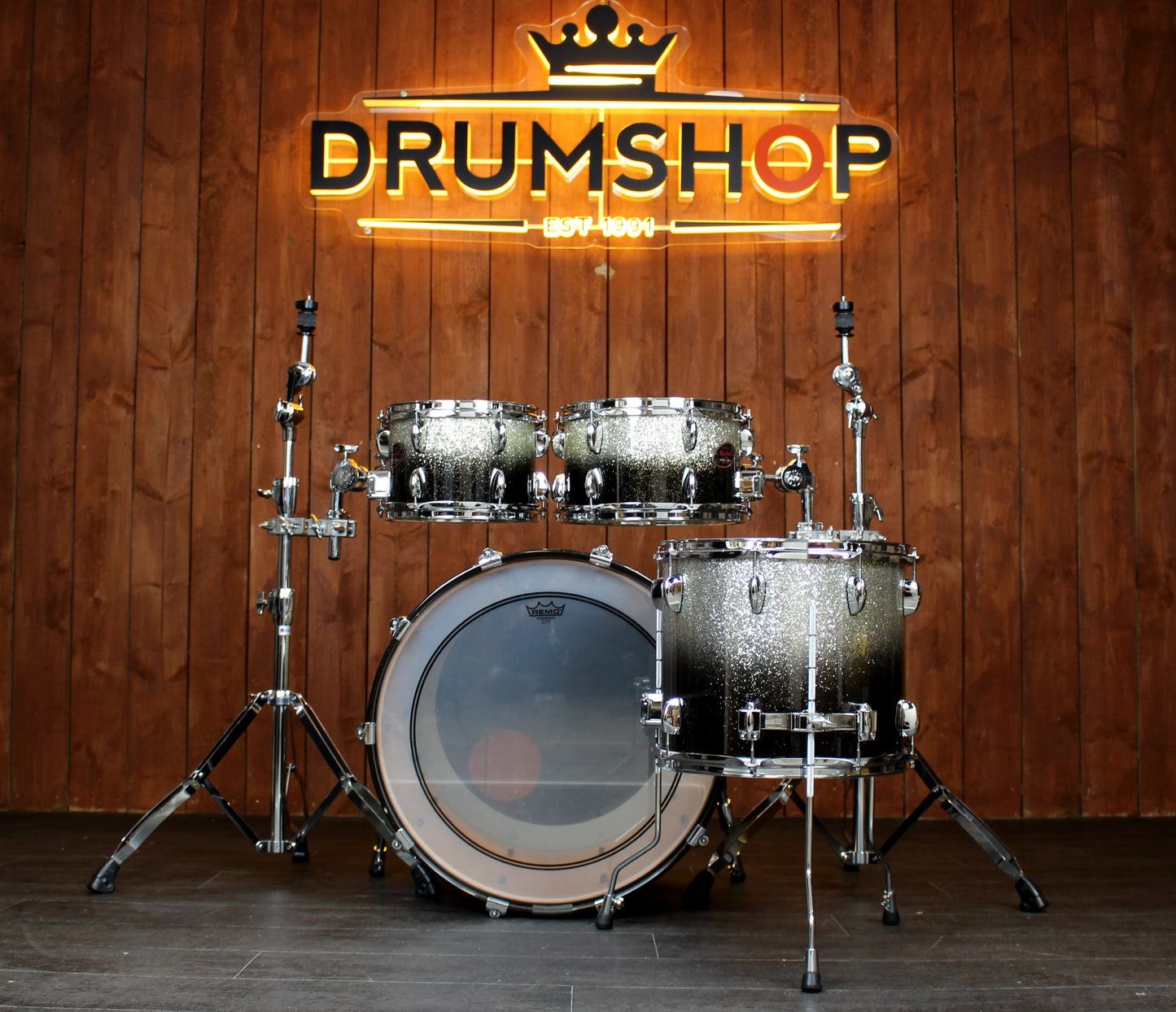 Pre Loved Sakae Evolved 22" 4-Piece Shell Pack in Black and Gold