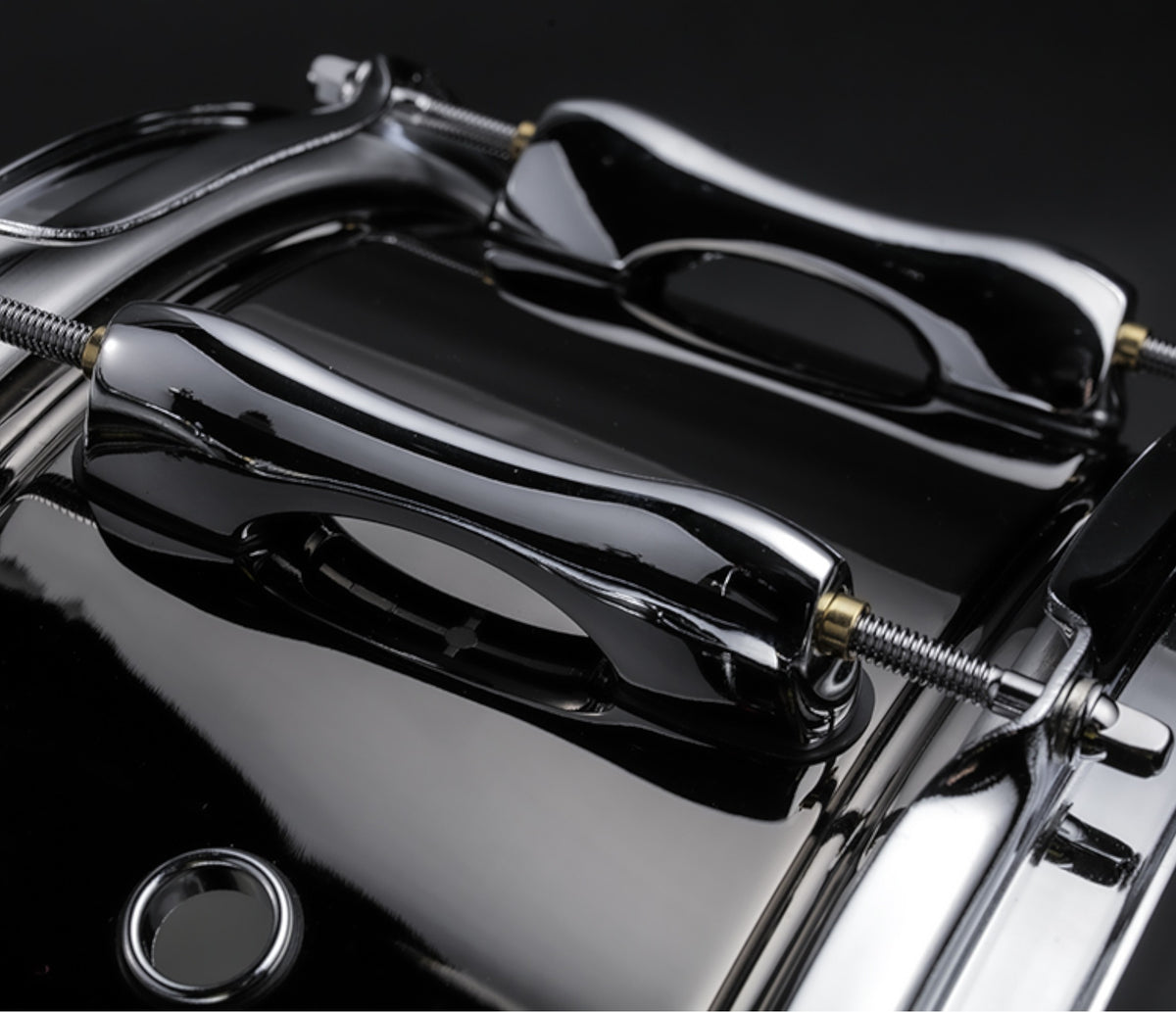 Sakae MIJ Black Nickel brass snare drum – lug and shell detail