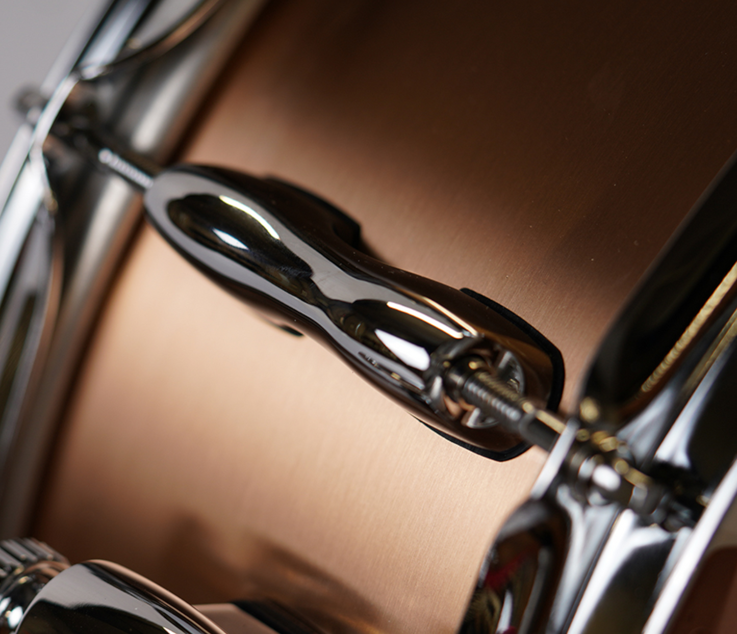 Sakae Osaka Heritage Japan Custom 14" x 6.5" Phosphor Bronze Snare Drum lug closeup
