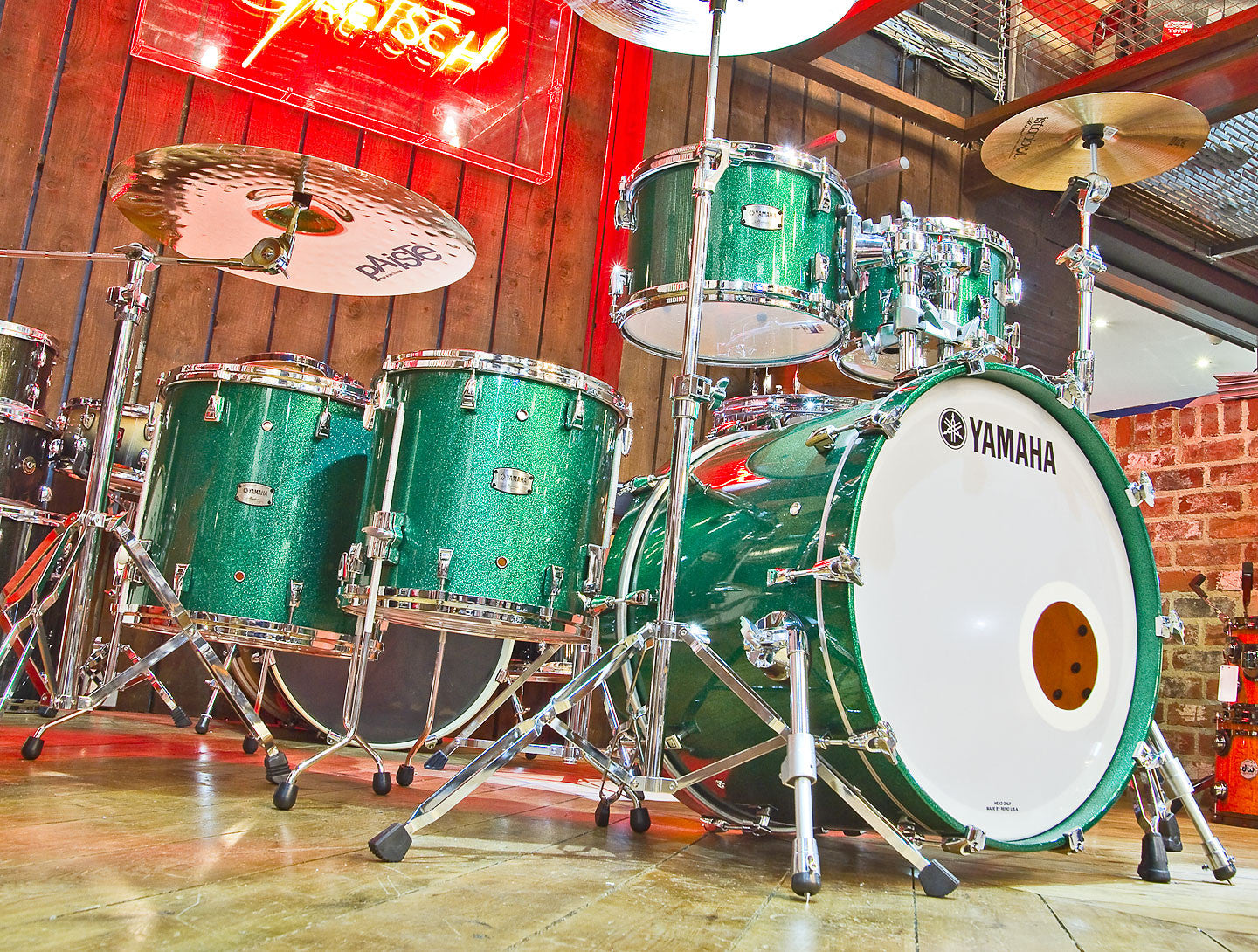 YAMAHA ABSOLUTE MAPLE HYBRID 5-PIECE SHELL PACK IN JADE GREEN SPARKLE