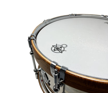Dunnett Classic 14" x 7" Snare Drum in Polished Stainless Steel with American Maple Wood Hoops