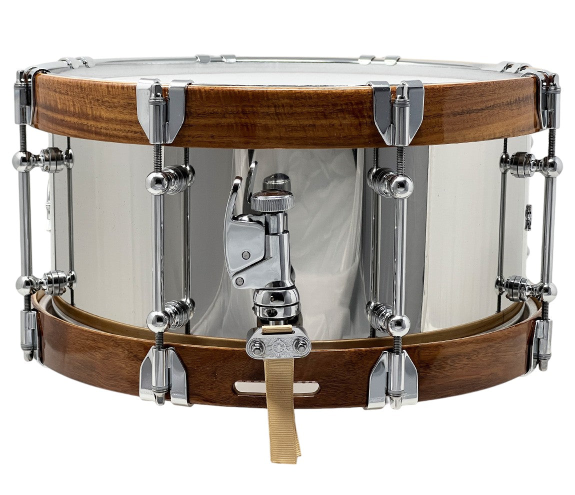 Dunnett Classic 14" x 7" Snare Drum in Polished Stainless Steel with American Maple Wood Hoops
