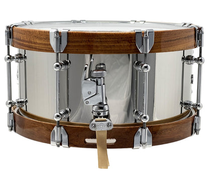 Dunnett Classic 14" x 7" Snare Drum in Polished Stainless Steel with American Maple Wood Hoops