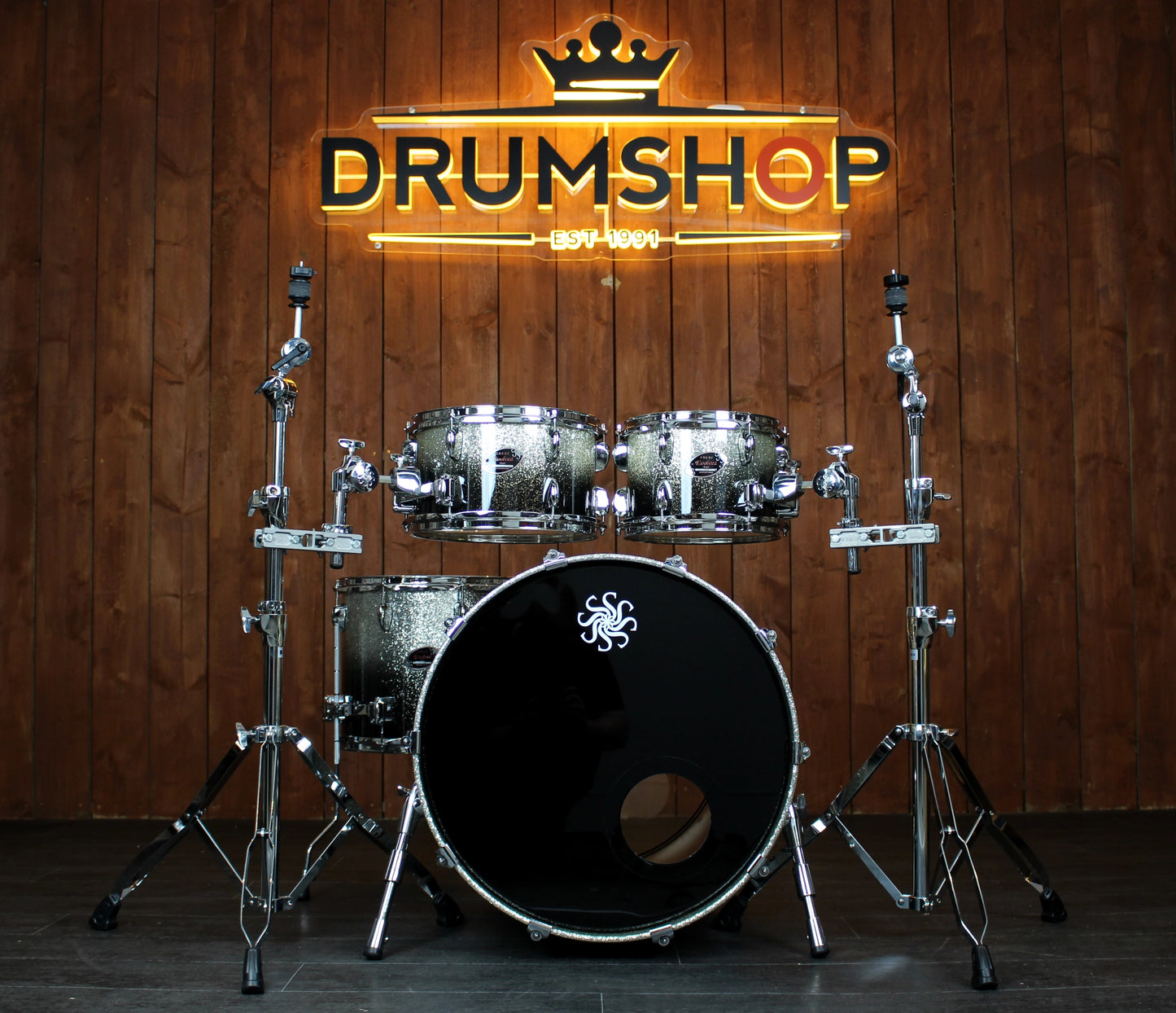 Pre Loved Sakae Evolved 22" 4-Piece Shell Pack in Black and Gold