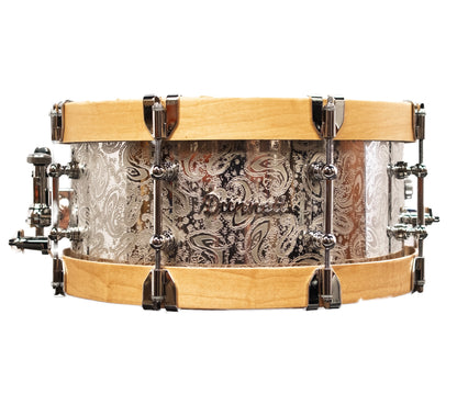 Dunnett Classic 14" x 6.5" 'JAMES TRUSSART' Snare Drum in Paisley Silver with Wood Hoops