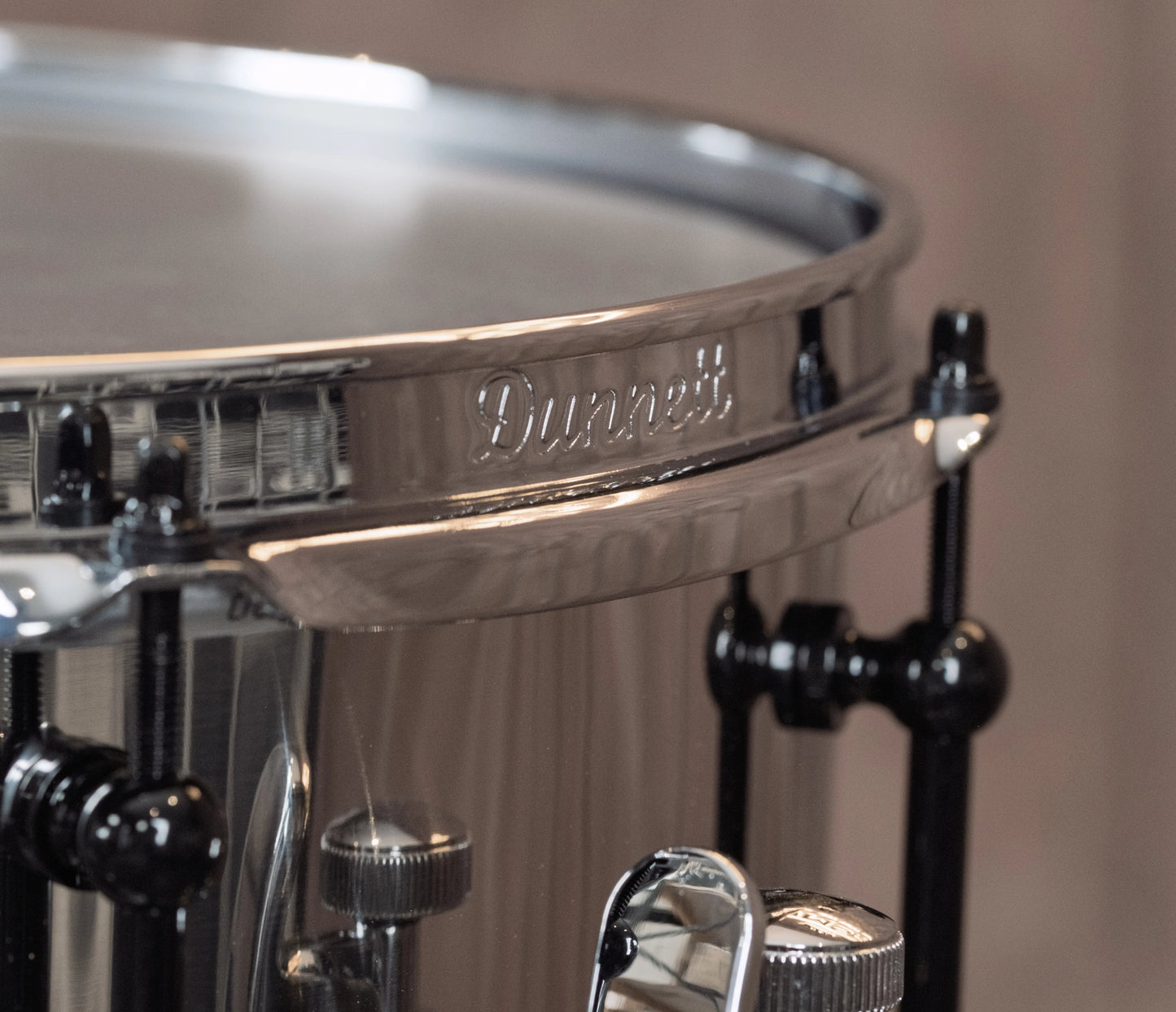 Dunnett Classic 14" x 7" Stainless Steel Polished Snare Drum with Black Hardware
