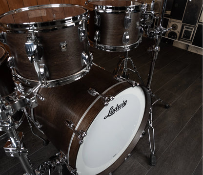 Ex Demo Ludwig Classic Oak 22" 4-Piece Shell Pack in Smoke