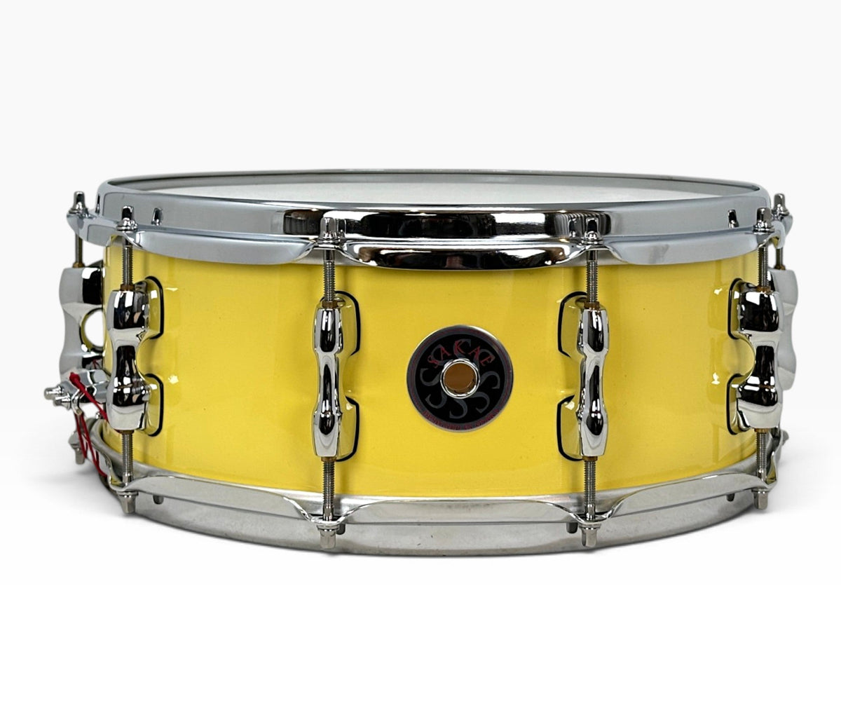 Ex Demo Sakae Evolved 14" x 5.5" Snare Drum in Cheese Cake – side view with Sakae badge
