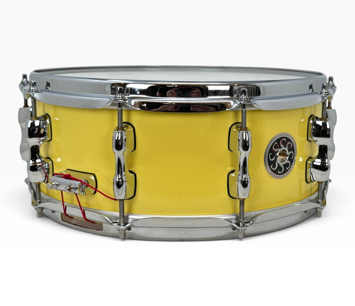 Ex Demo Sakae Evolved 14" x 5.5" Snare Drum in Cheese Cake – angled shell and hardware view