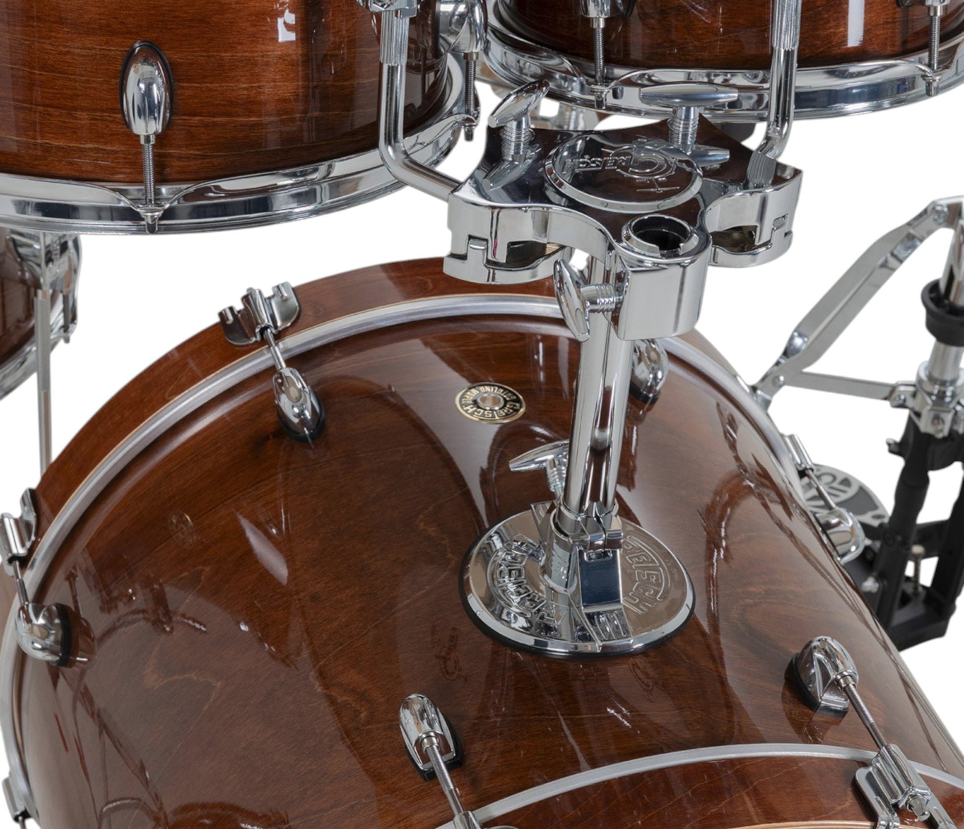 Gretsch Catalina Maple 20" 5-piece drum kit in Walnut Glaze – bass drum-mounted double tom holder