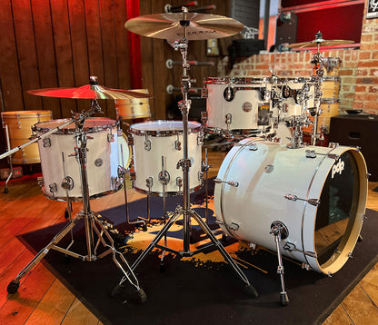 PDP By DW Concept Maple 22" 7PC Shell Pack in Pearlescent White Lacquer