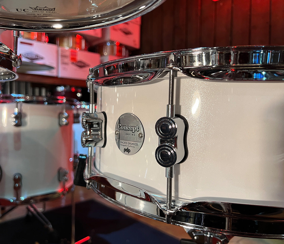PDP By DW Concept Maple 22" 7PC Shell Pack in Pearlescent White Lacquer