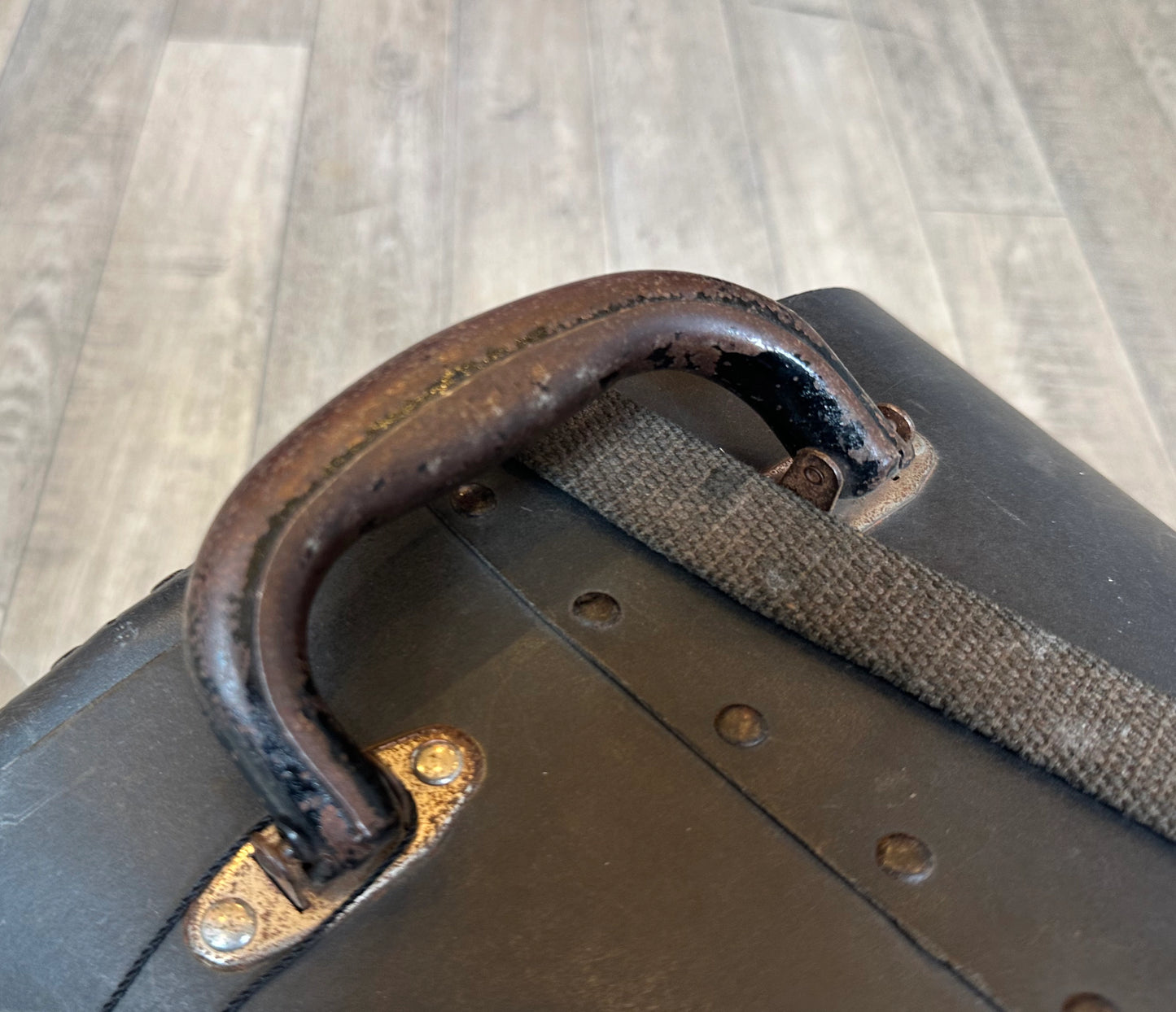 Pre Loved 10" Hard Shell Case