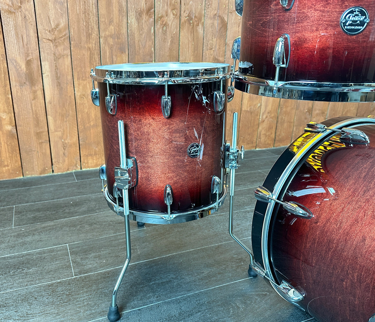 Pre Loved Gretsch Renown 20" 4-Piece Shell Pack in Cherry Burst