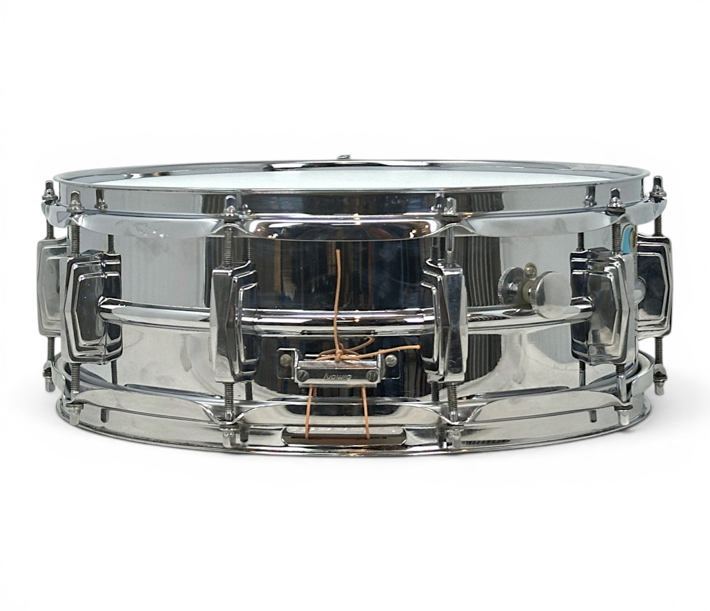 1970s Ludwig LM400 Supraphonic – snare butt plate and shell view