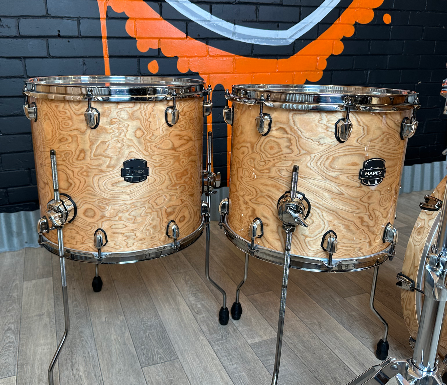 Pre Loved Mapex Saturn 5-Piece Shell Pack in Mapa Burl with Black Nickel HW