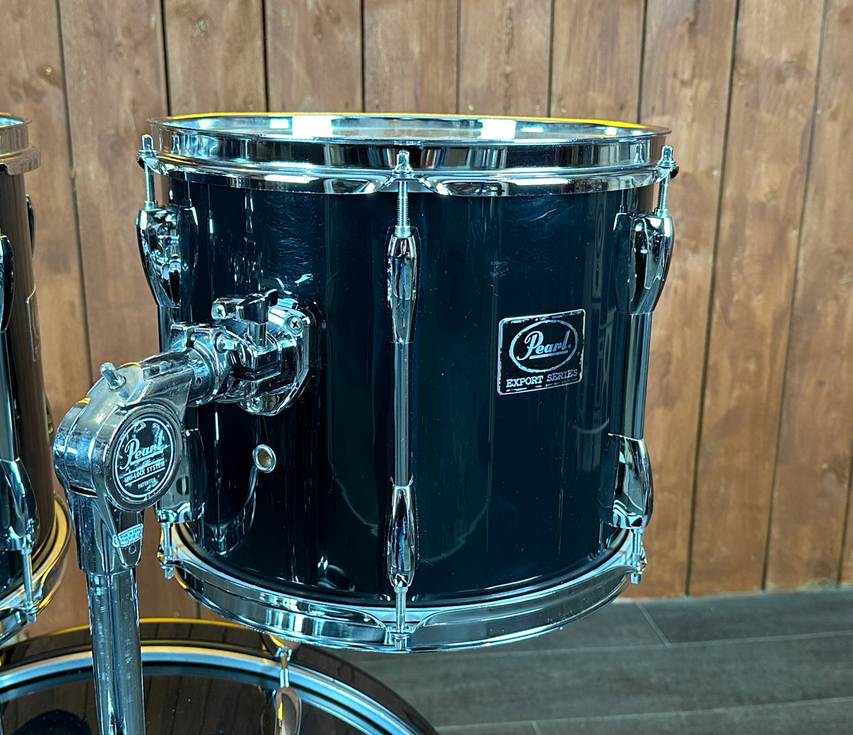 Pre Loved Pearl Export 22" 4-Piece Shell Pack in Jet Black