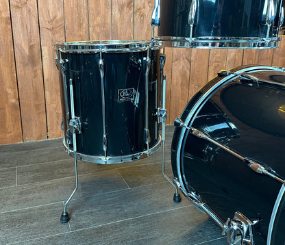 Pre Loved Pearl Export 22" 4-Piece Shell Pack in Jet Black