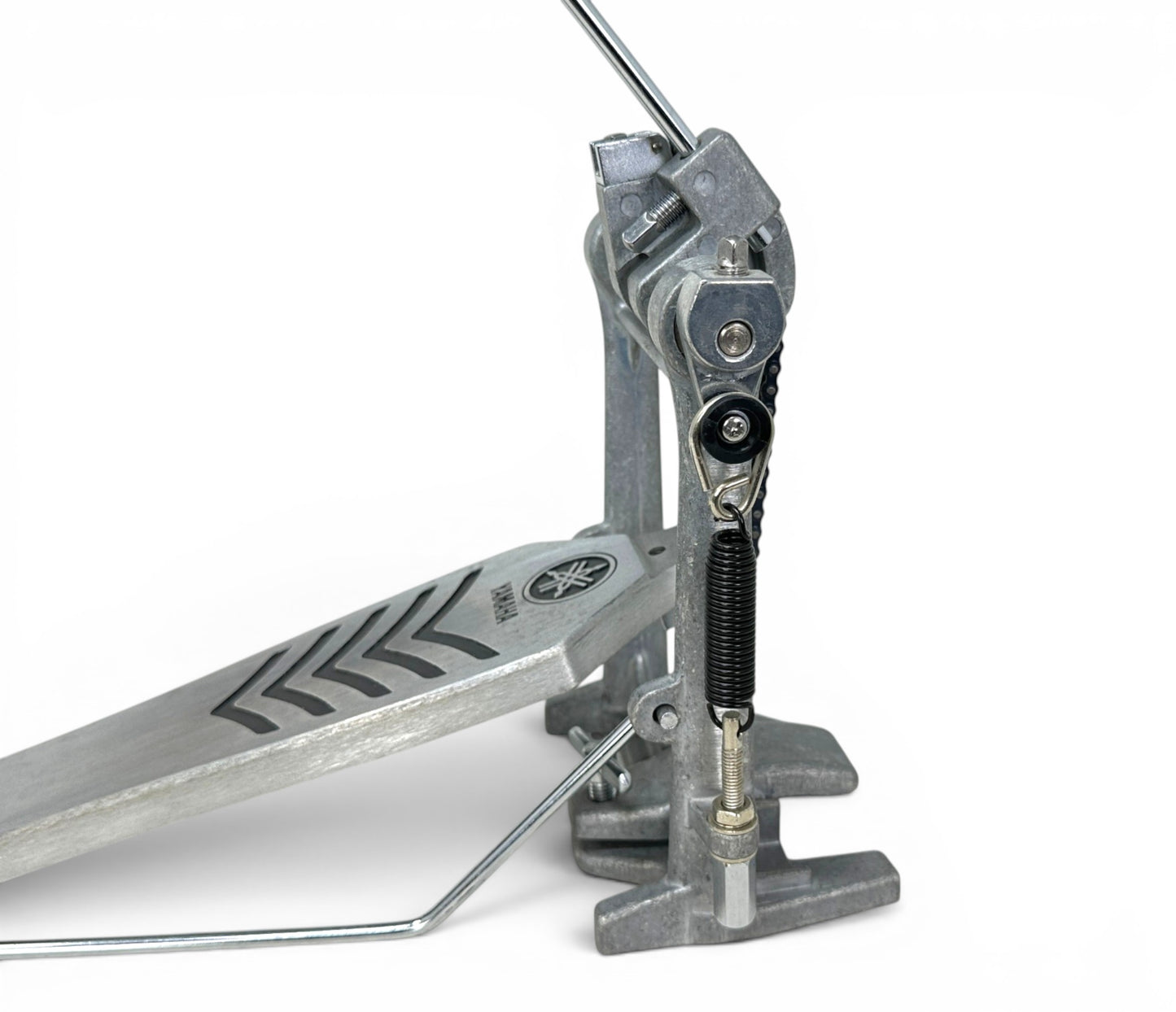 Yamaha FP7210 pedal spring and single-chain drive detail