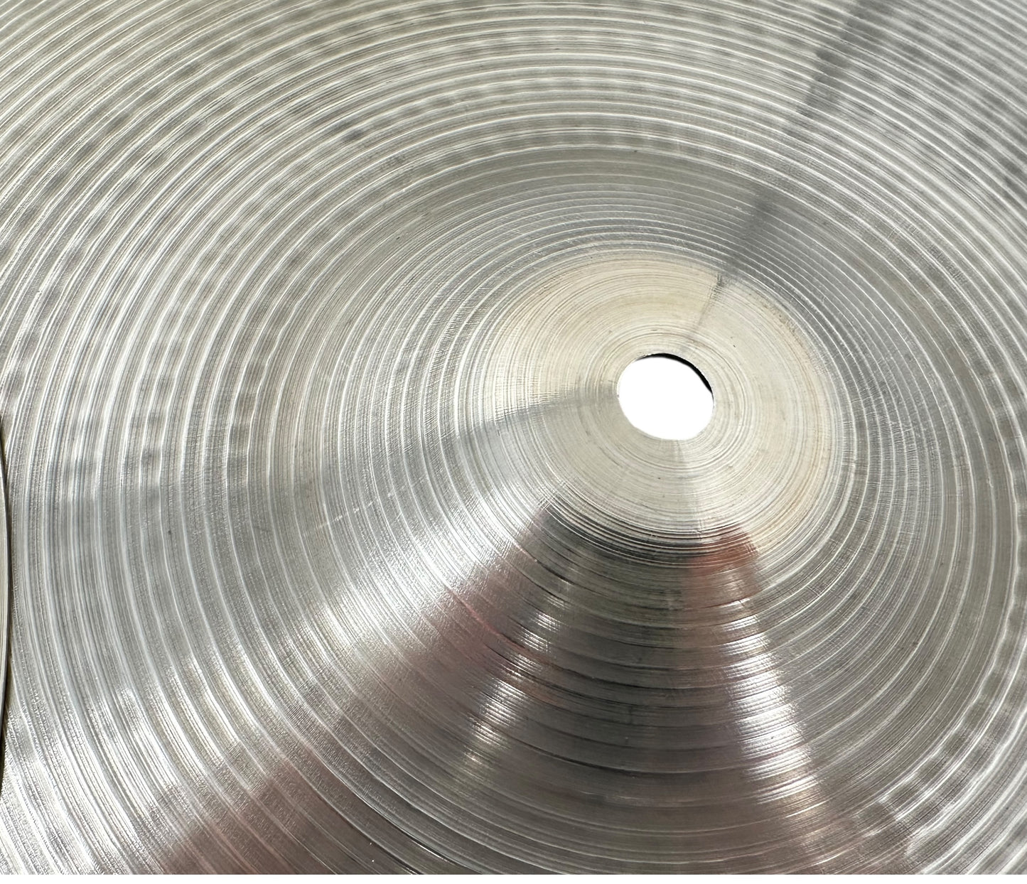 Pre Loved Zildjian Avedis 14" New Beats Hi Hats