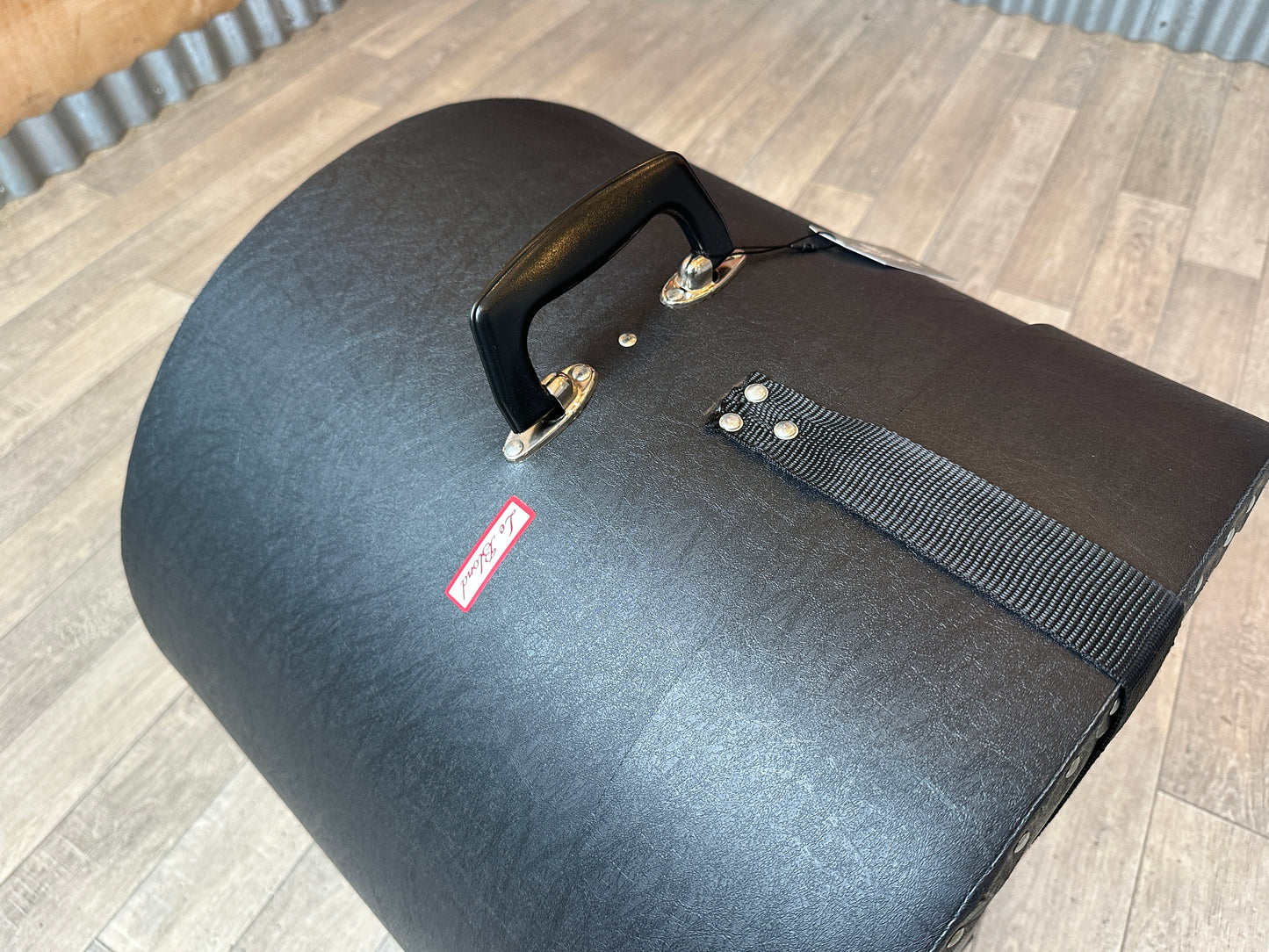 Pre Loved 16" Hard Shell Case 2