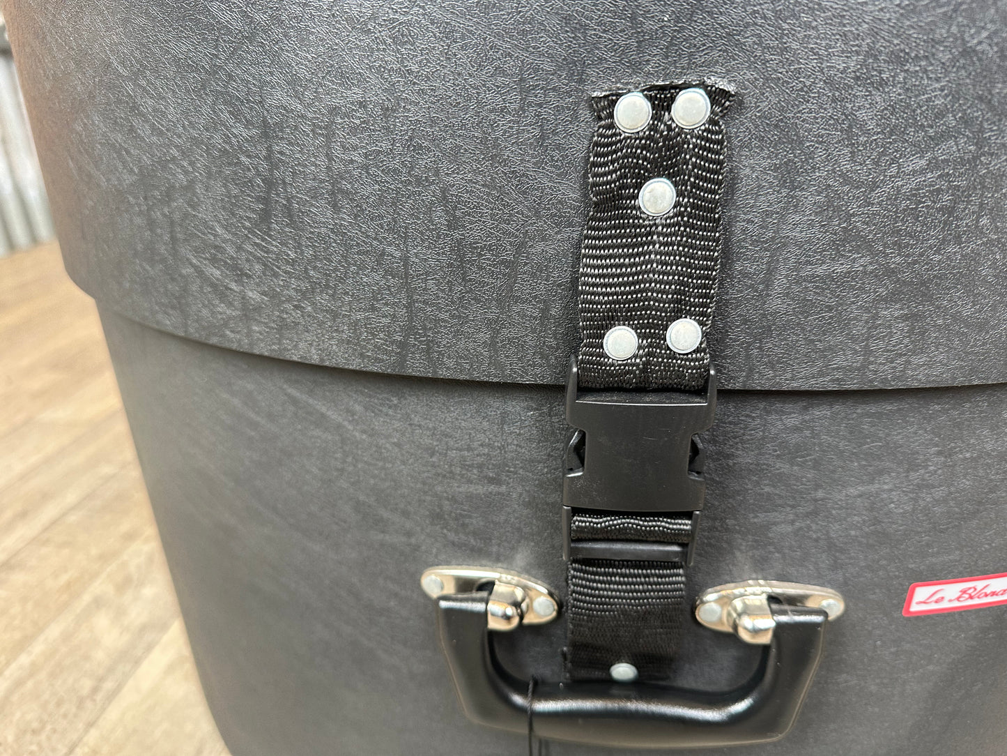 Pre Loved 26" Hard Shell Case