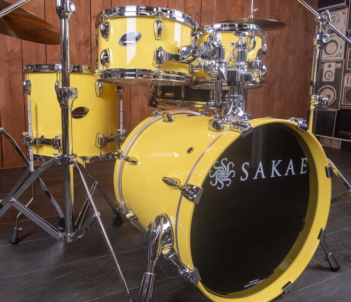 Sakae Evolved Gen2 Cheesecake Lacquer shell pack – three-quarter view