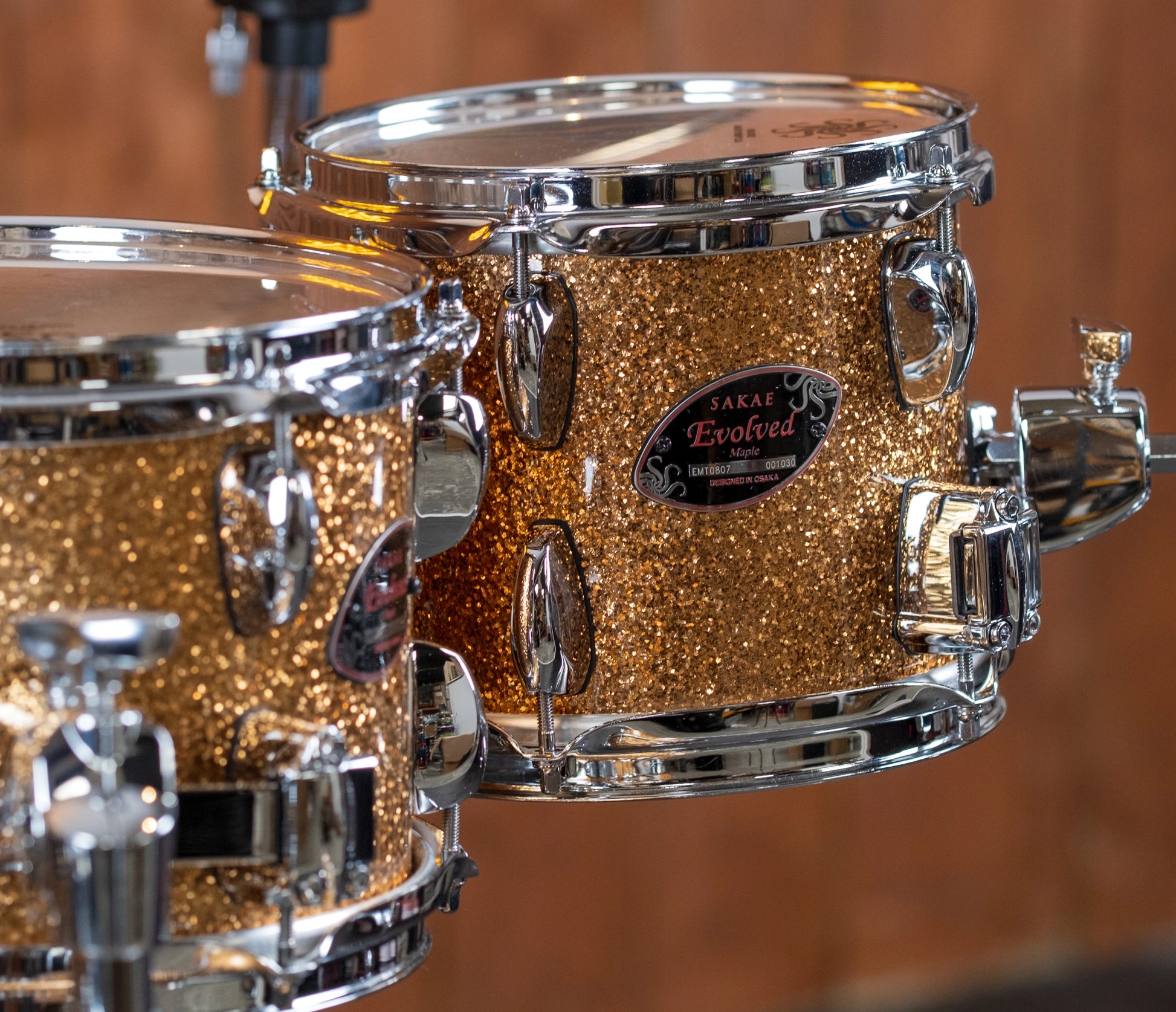 Sakae Evolved Gen2 rack tom in Gold Champagne Sparkle – close-up