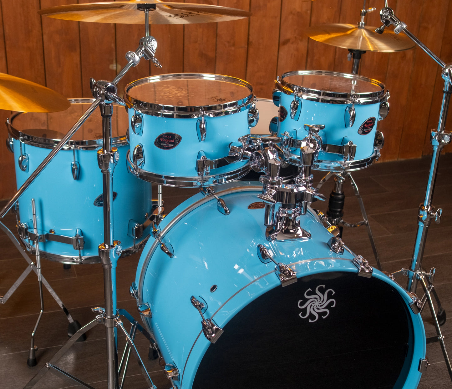 Sakae Evolved Gen2 rack toms and 22-inch bass drum in Sonic Blue Lacquer
