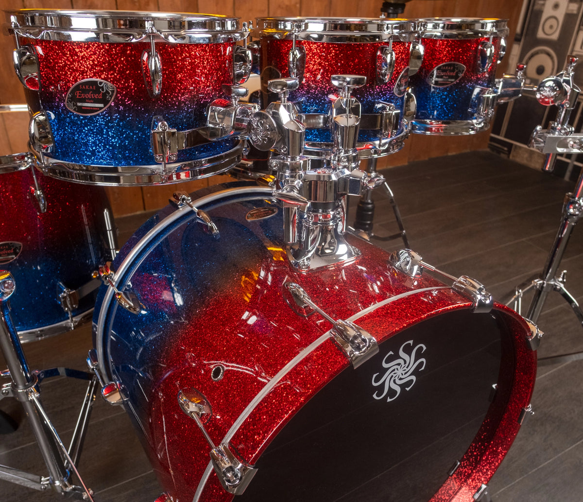 Sakae Evolved Gen2 rack toms and bass drum in Fire & Water Sparkle