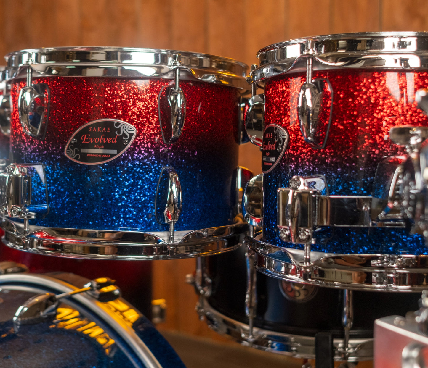 Sakae Evolved Gen2 rack toms in red and blue Fire & Water Sparkle