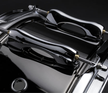Sakae MIJ Black Nickel brass snare drum – lug and shell detail