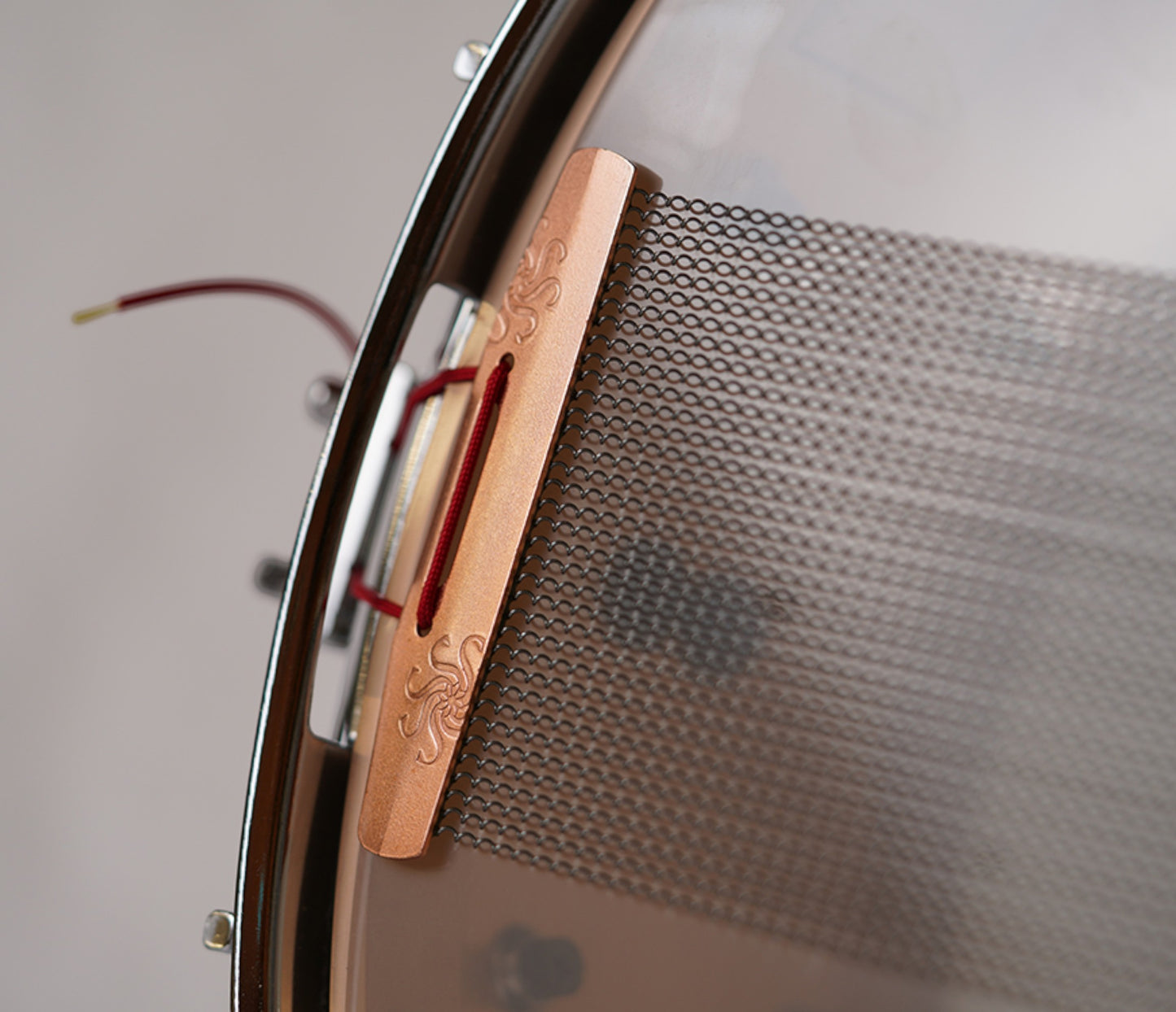 Sakae Osaka Heritage Japan Custom 14" x 6.5" Phosphor Bronze Snare Drum snare wire closeup
