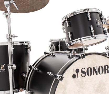 Sonor Momentum 22" 3-Piece Shell Pack in GT Black – rack tom and bass drum detail
