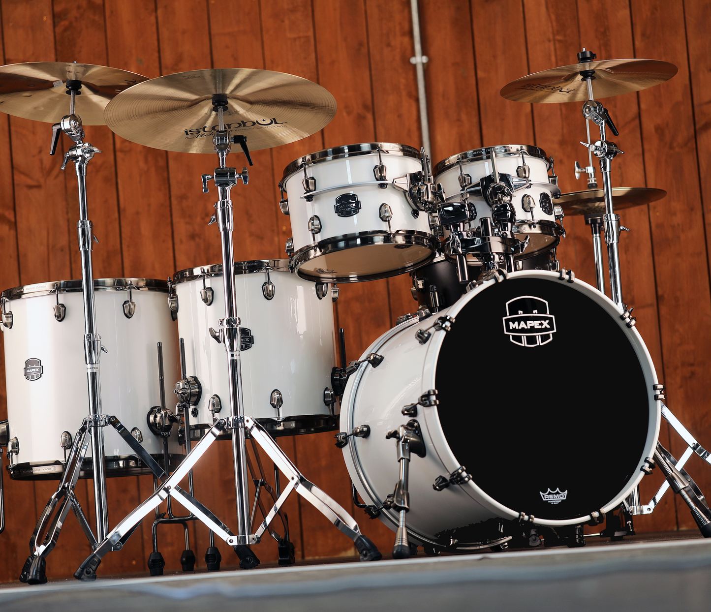 Mapex Saturn Evolution 20" 5-Piece Shell Pack in Polar White