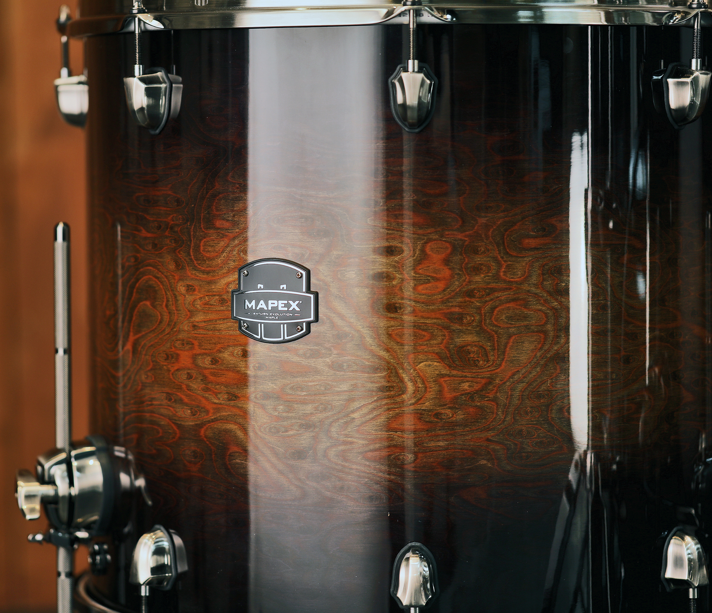 Mapex Saturn Evolution 22" 5-Piece Shell Pack in Exotic Night Forest Floor Tom and Finish Closeup