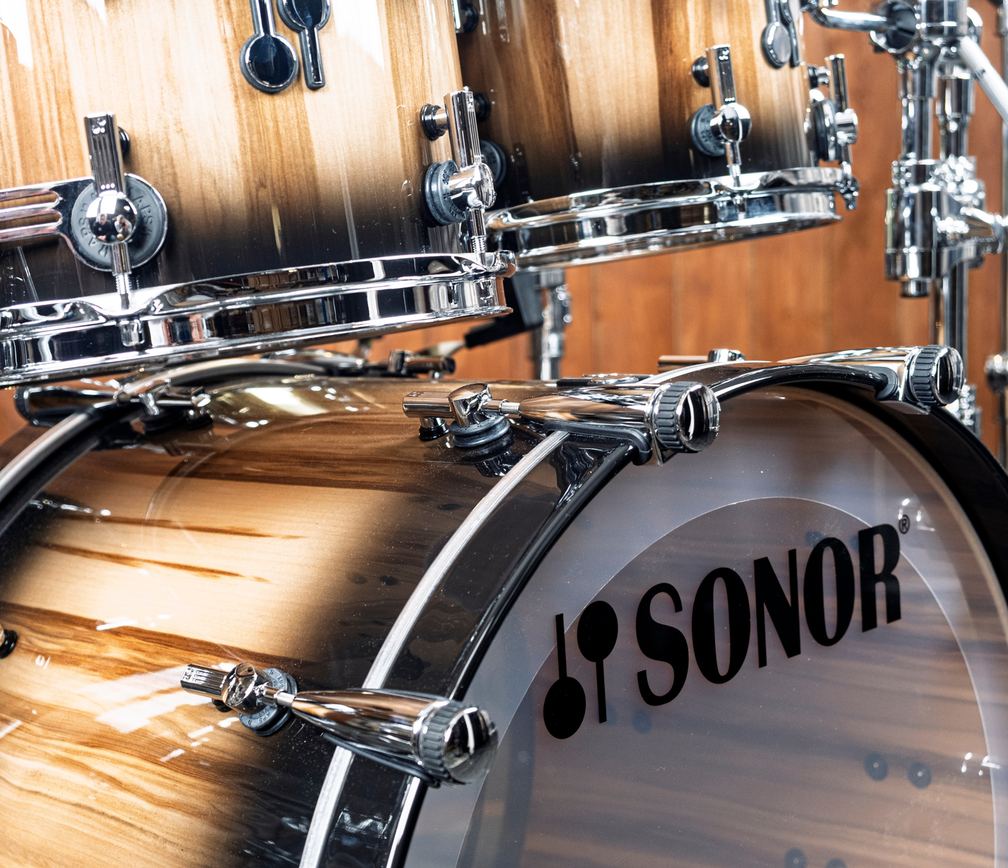 SONOR SQ2 22" 4-piece Shell Pack In American Walnut Violet Burst High Gloss