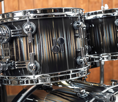 SONOR SQ2 22" 4-piece Shell Pack In Strata Wood High Gloss Black Burst tom closeup