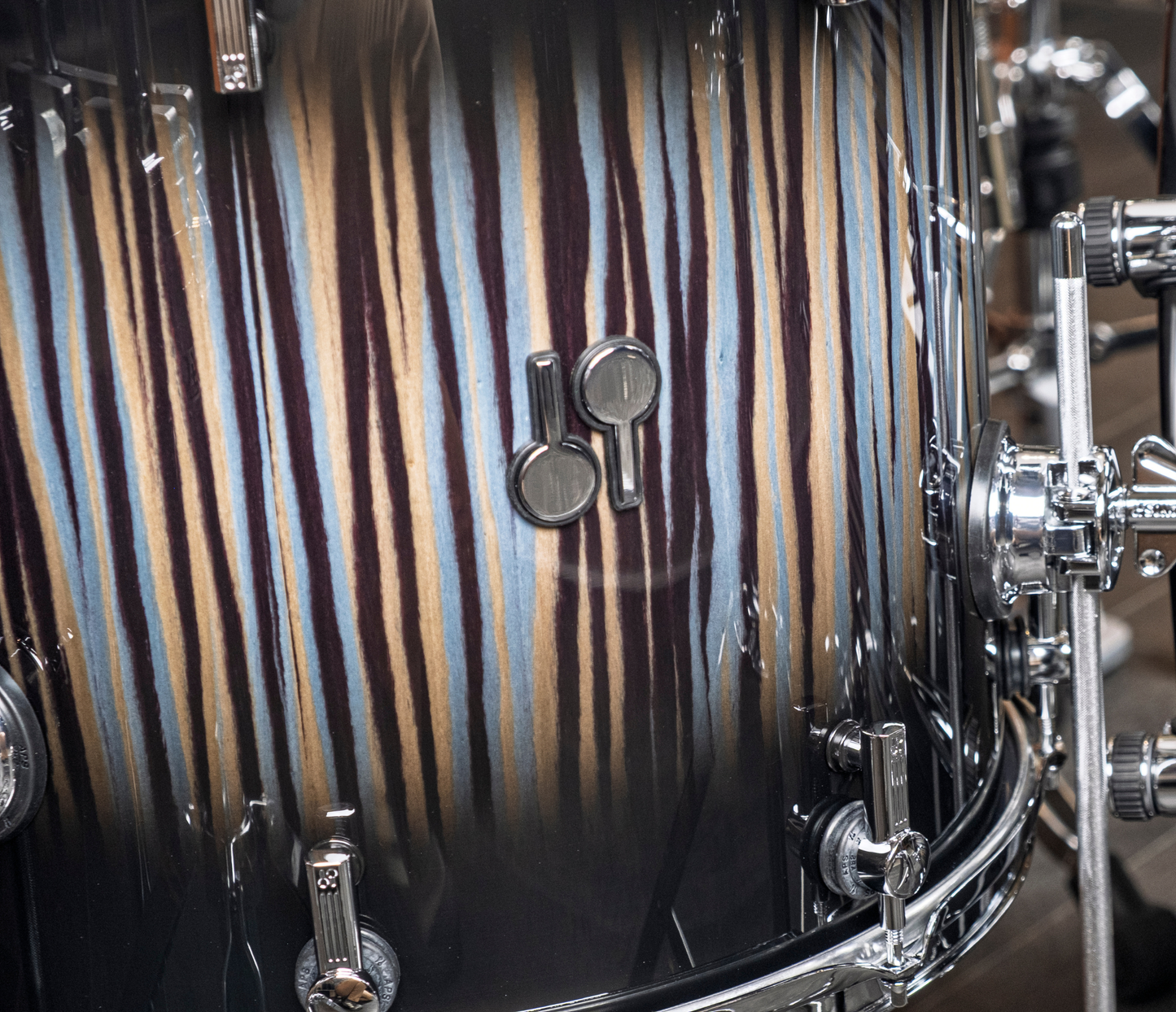 SONOR SQ2 22" 4-piece Shell Pack In Strata Wood High Gloss Black Burst